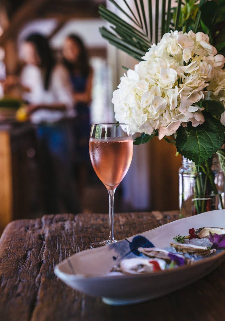 TÖST ROSÉ a Non-Alcoholic Refresher 700