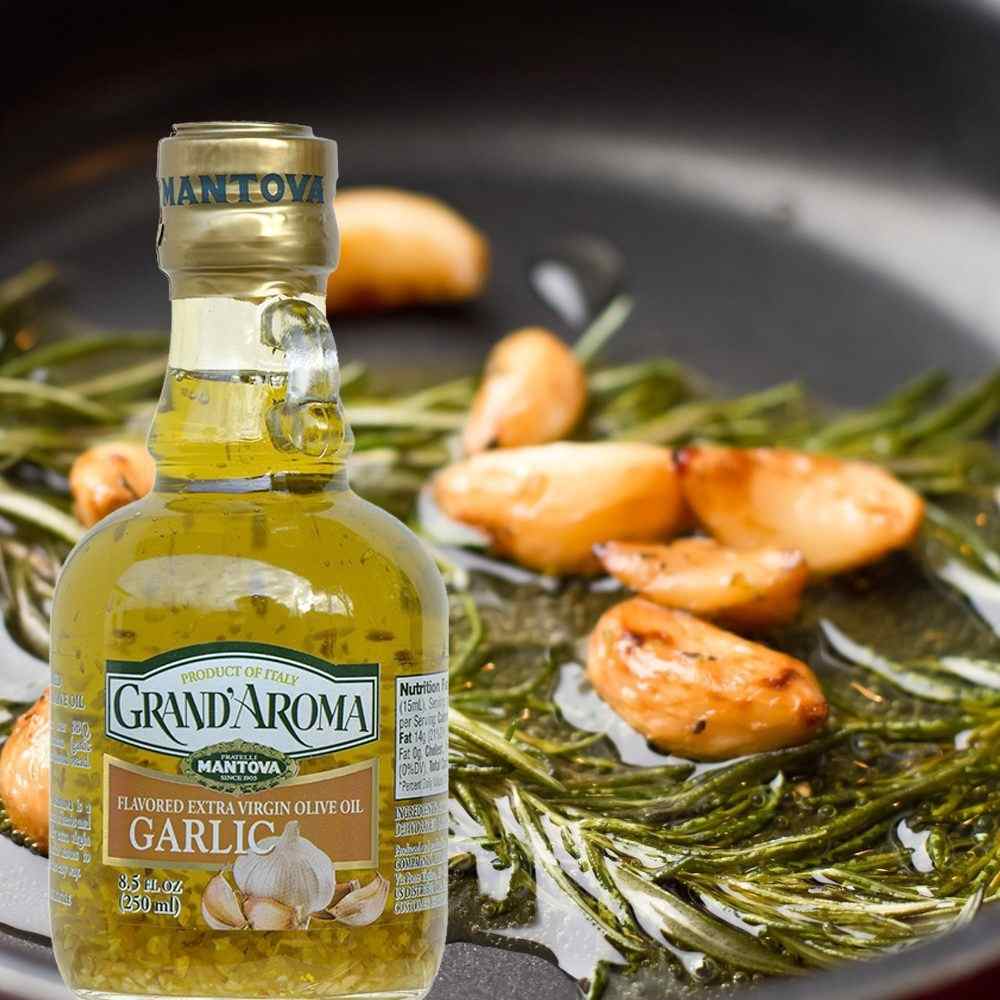 Mantova Grand’Aroma Garlic Extra Virgin Olive Oil, 8.5 oz.