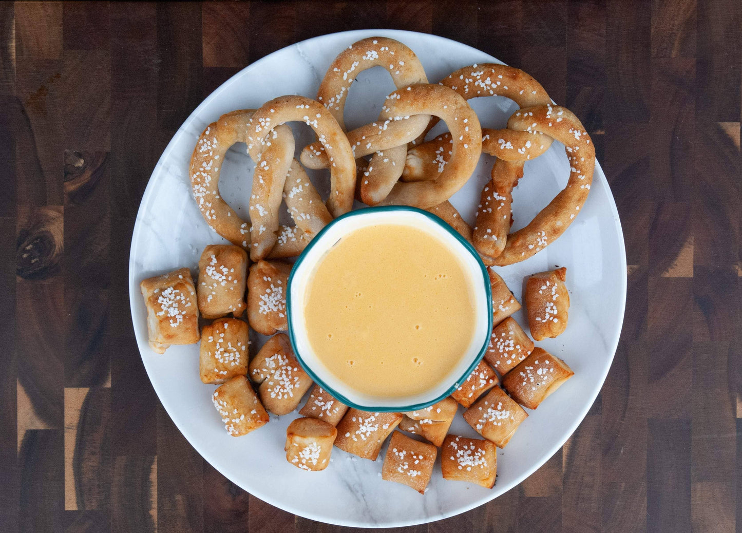 Gluten-Free Soft Pretzels with Sea Salt Mix 700